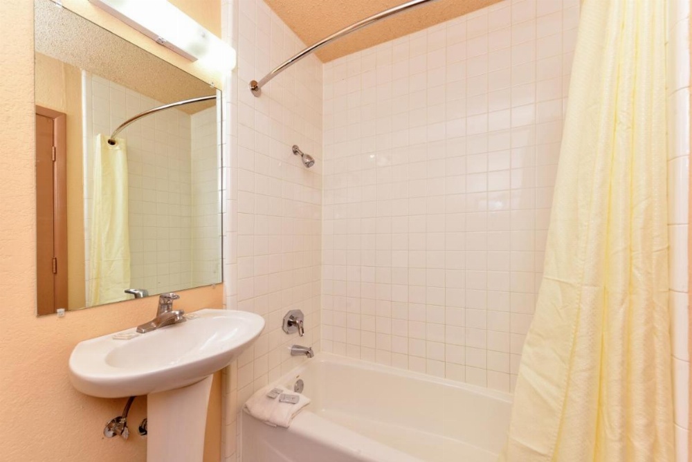 Economy Inn Ardmore Image 15