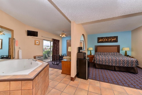 Economy Inn Ardmore image 3