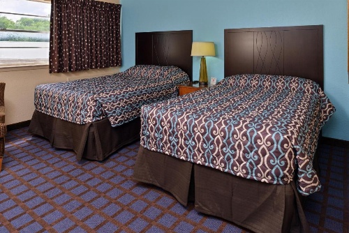 Economy Inn Ardmore image 7